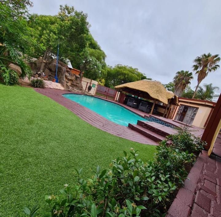 Ethen Guesthouse Polokwane Exterior photo